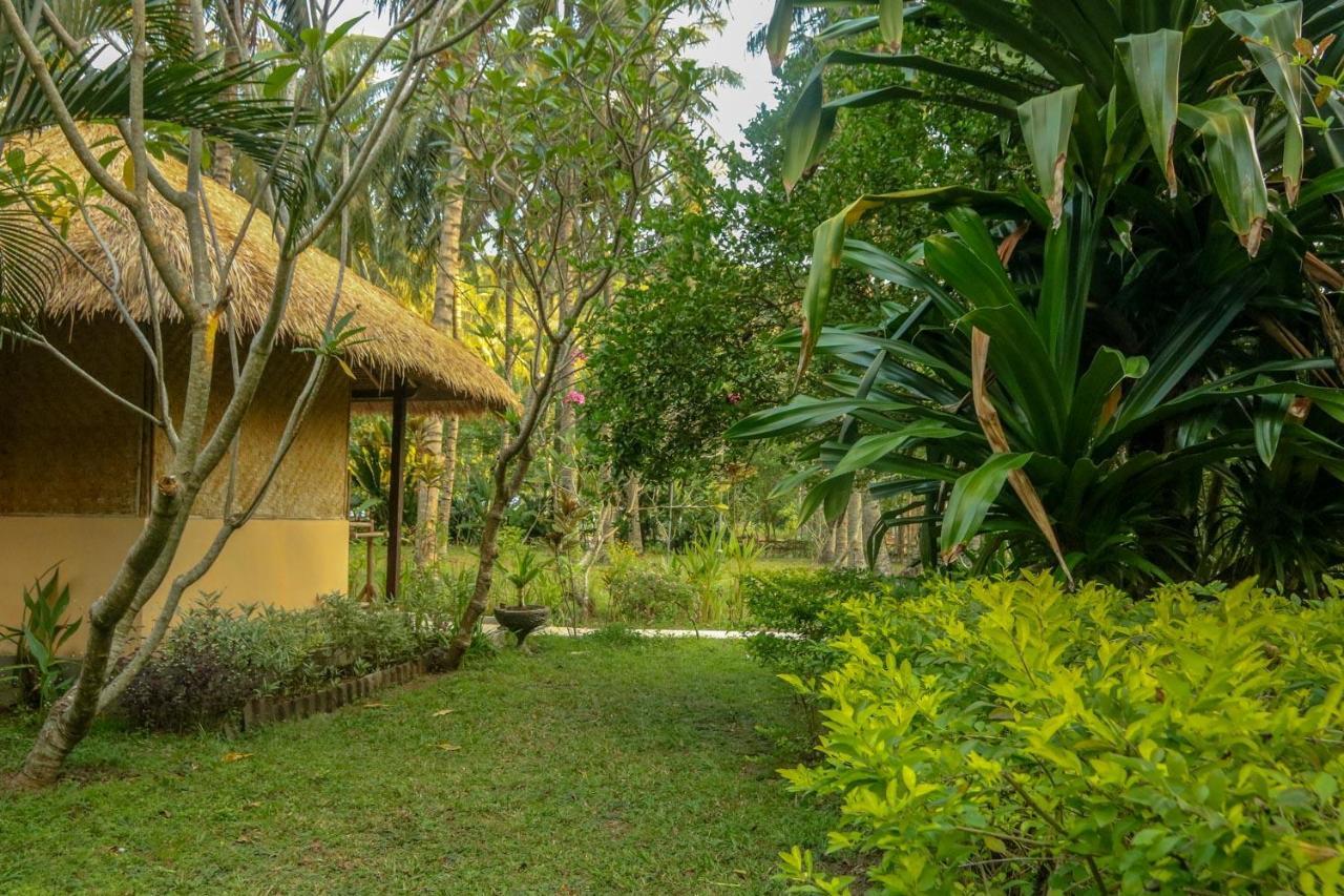 Lendang Eco Lodge Сенггиги Экстерьер фото